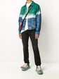 Chaqueta vaquera desgastada con efecto tie-dye degradado y efecto flecha de Off-White OW hecha a mano