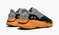 YEEZY BOOST 700 NARANJA LAVADA