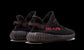 YEEZY V2 – NEGRO ROJO